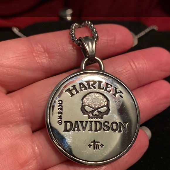 - Harley HD Willie G Skull Men’s Necklace - Picture 5 of 5